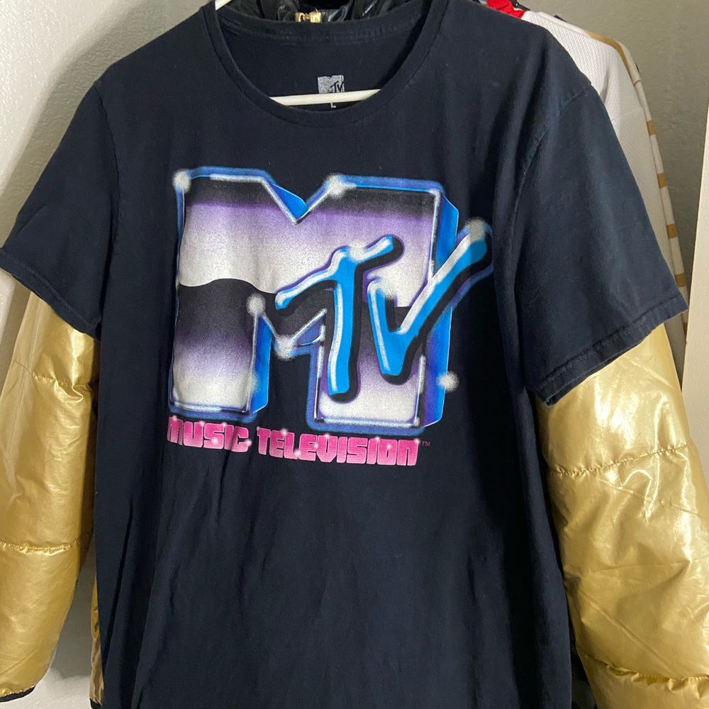 MTV graphic tee shirt